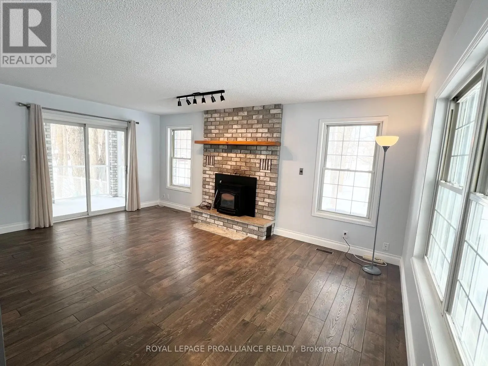 26 Smith Road, Belleville, Ontario  K0K 2B0 - Photo 3 - X12163086