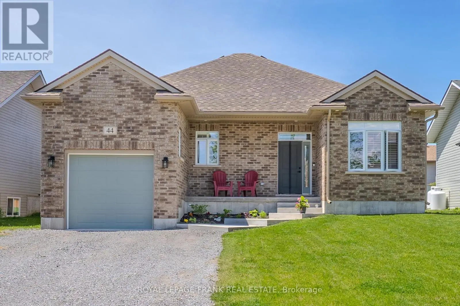 44 Birch Crescent, Kawartha Lakes, Ontario  K0M 1A0 - Photo 1 - X12192797