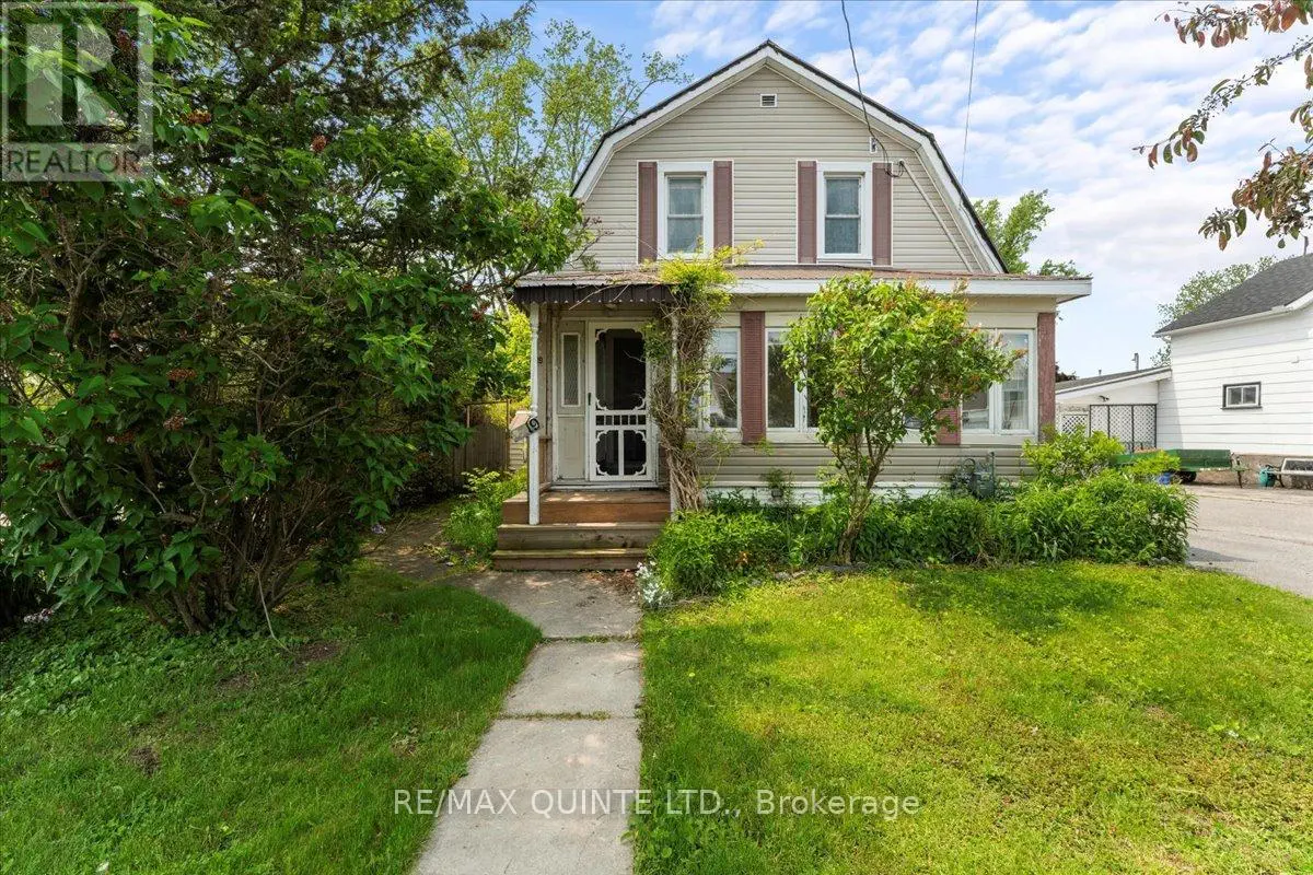19 Broad Street, Prince Edward County, Ontario  K0K 2T0 - Photo 2 - X12192915