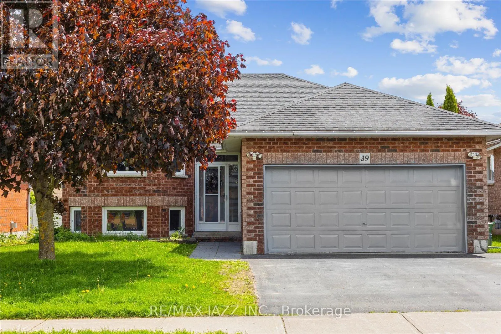 39 Mcgibbon Boulevard, Kawartha Lakes, Ontario  K9V 6G4 - Photo 1 - X12192979