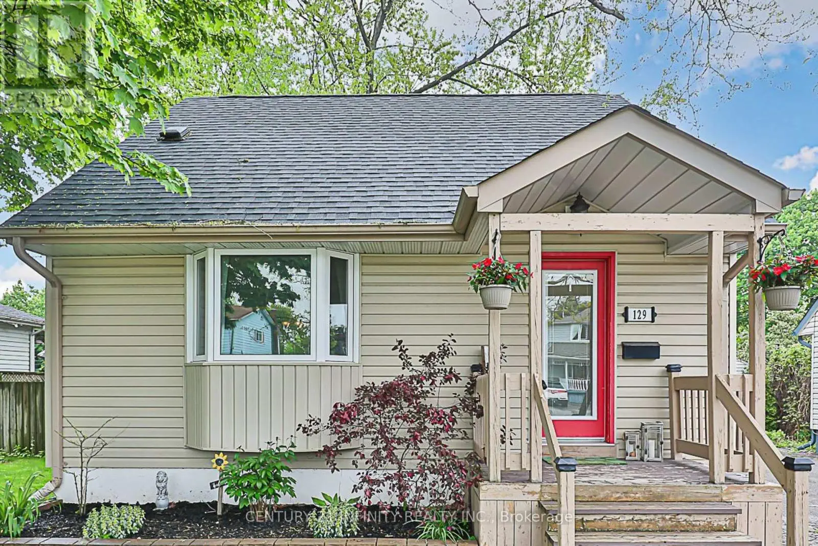 129 Admiral Road, Ajax, Ontario  L1S 2P2 - Photo 2 - E12193112
