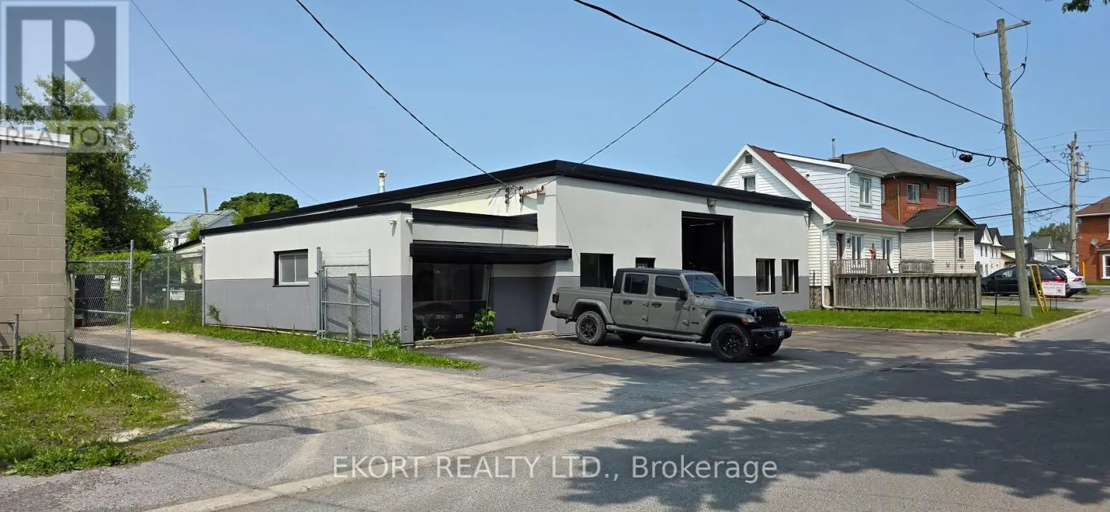 100 Everett Street, Belleville, Ontario  K8P 3K6 - Photo 1 - X12193477