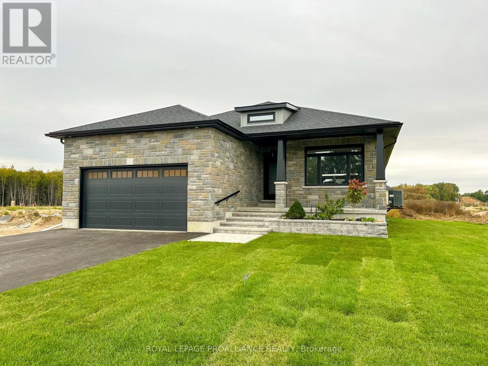 30 Mackenzie John Crescent, Brighton, Ontario  K0K 1H0 - Photo 1 - X12193486