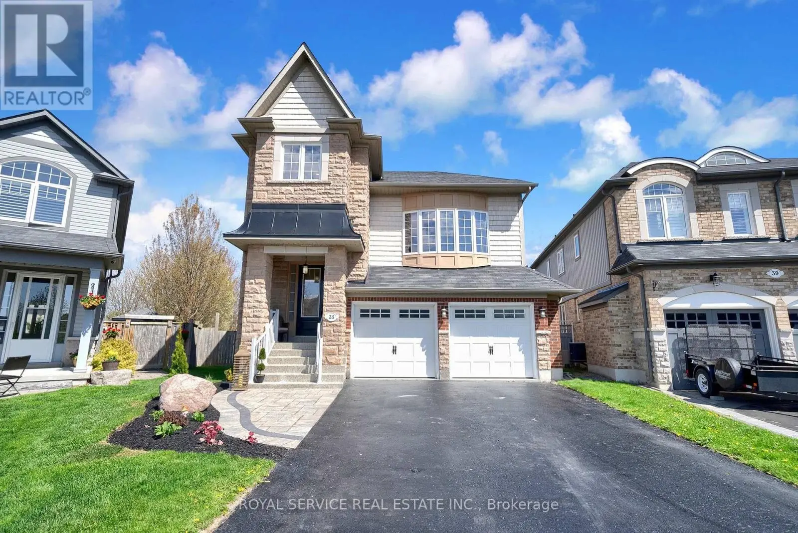 35 Alldread Crescent, Clarington, Ontario  L1B 0C2 - Photo 3 - E12140568