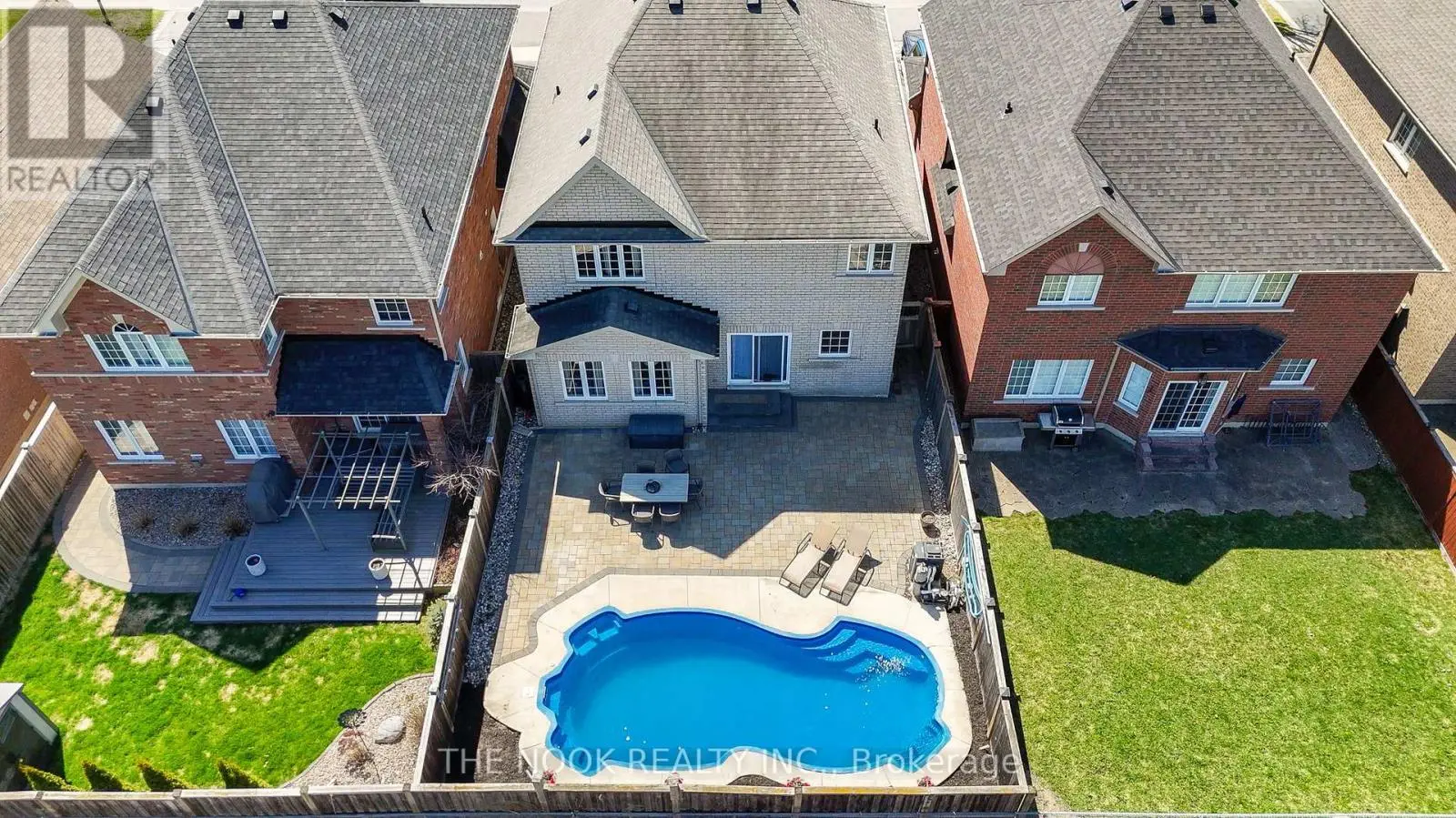 586 Fairglen Avenue, Oshawa, Ontario  L1J 0A3 - Photo 1 - E12194672
