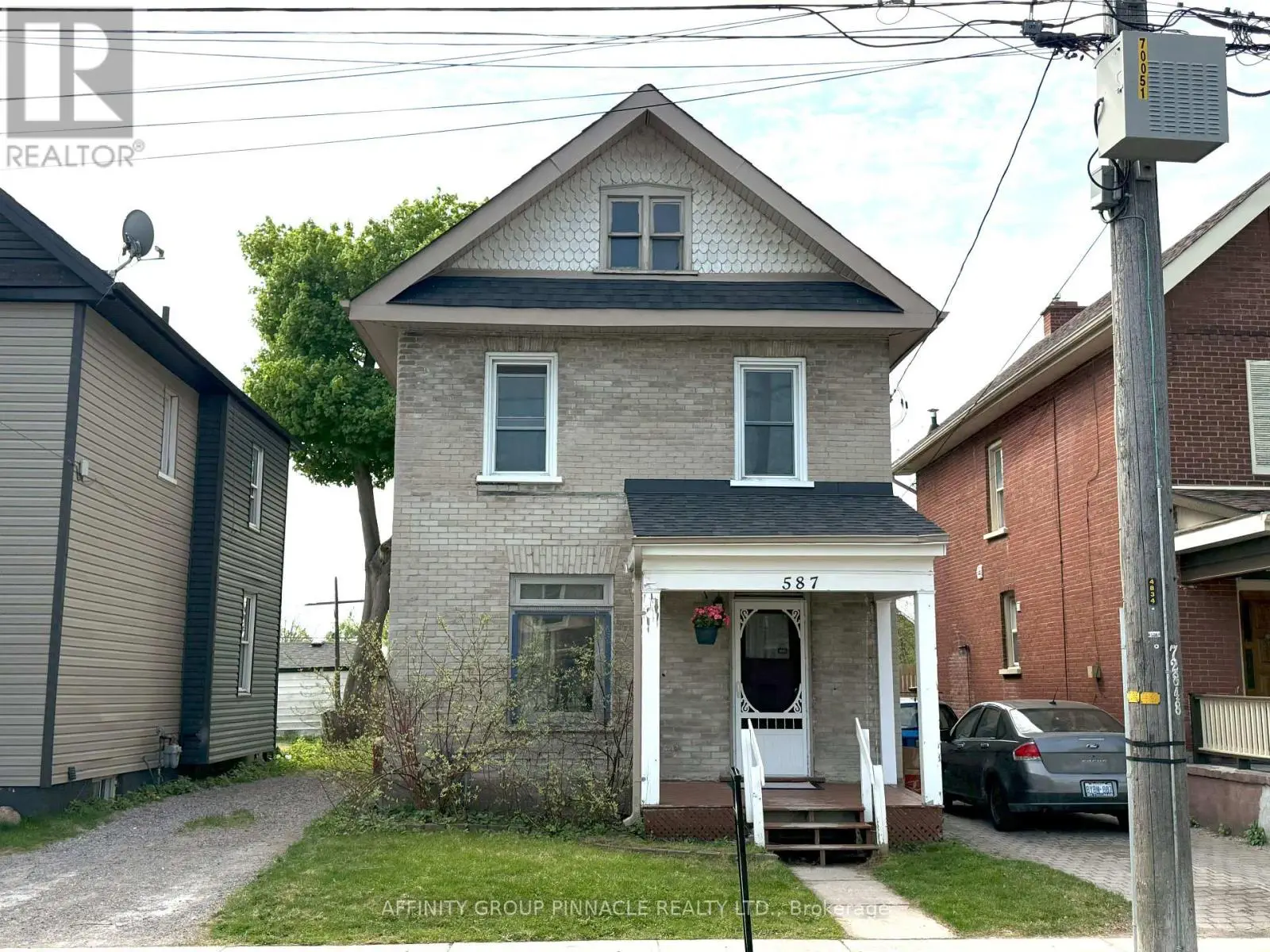 587 Chamberlain Street, Peterborough Central, Ontario  K9J 4L7 - Photo 1 - X12042185