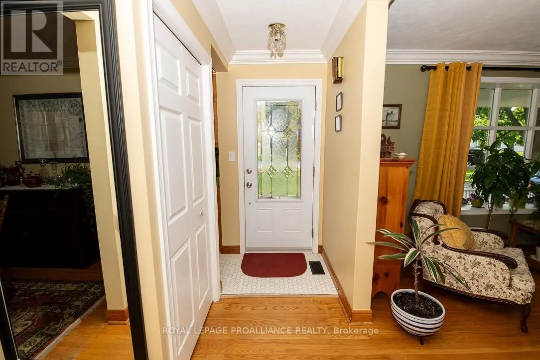 68 Edgehill Road, Belleville, Ontario  K8N 2L1 - Photo 2 - X12195383