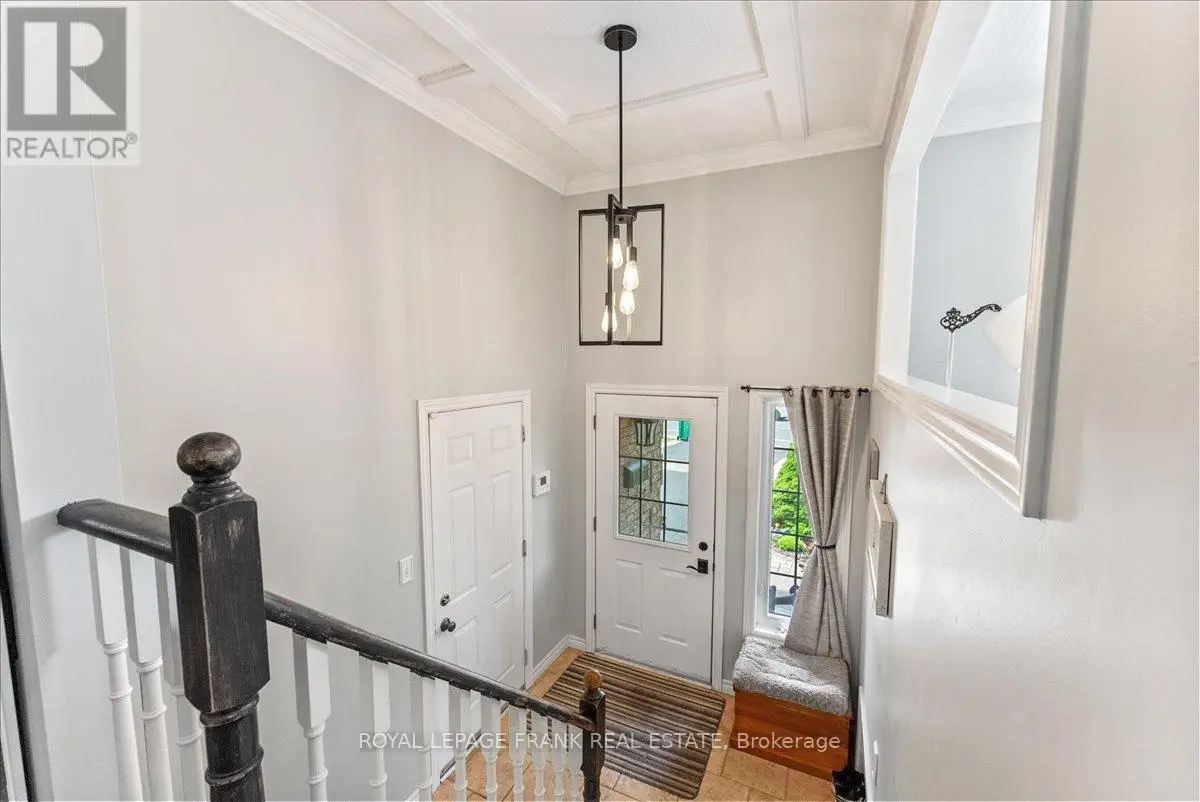 3046 Westridge Boulevard, Peterborough West, Ontario  K9K 2K5 - Photo 3 - X12195586