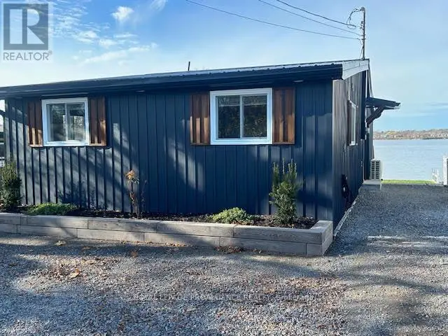80 Ridley Street, Prince Edward County, Ontario  K8N 4Z1 - Photo 3 - X12001848