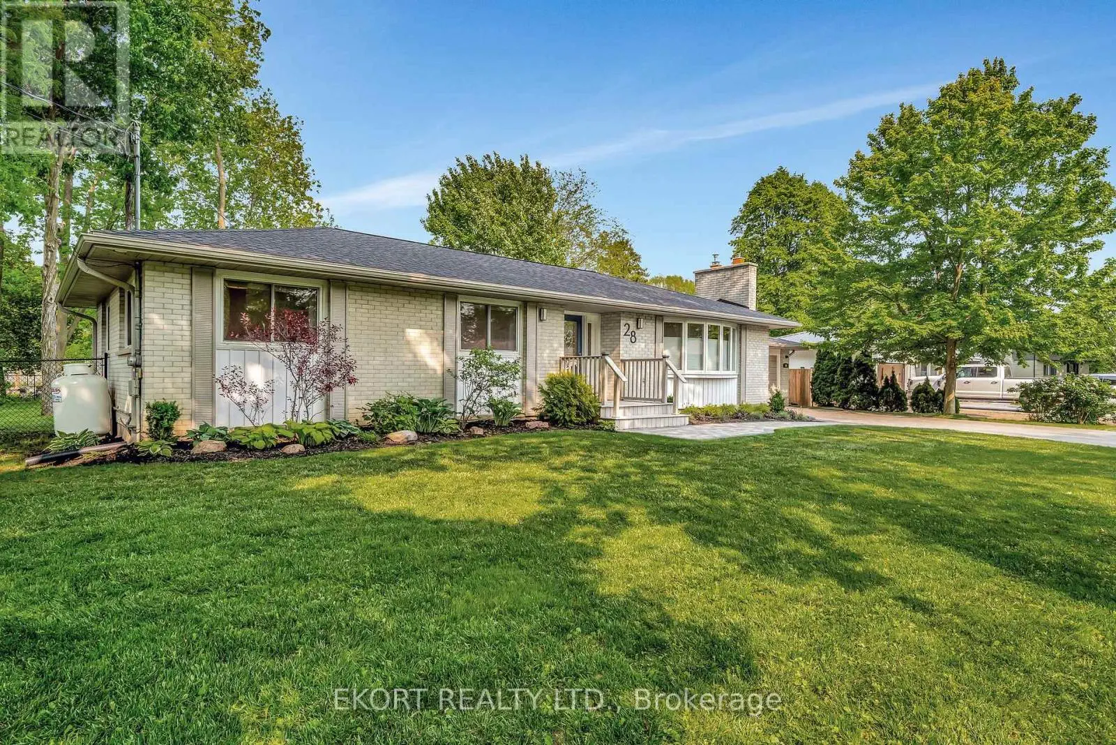 28 Fenwood Crescent, Prince Edward County, Ontario  K8N 4Z7 - Photo 1 - X12196103