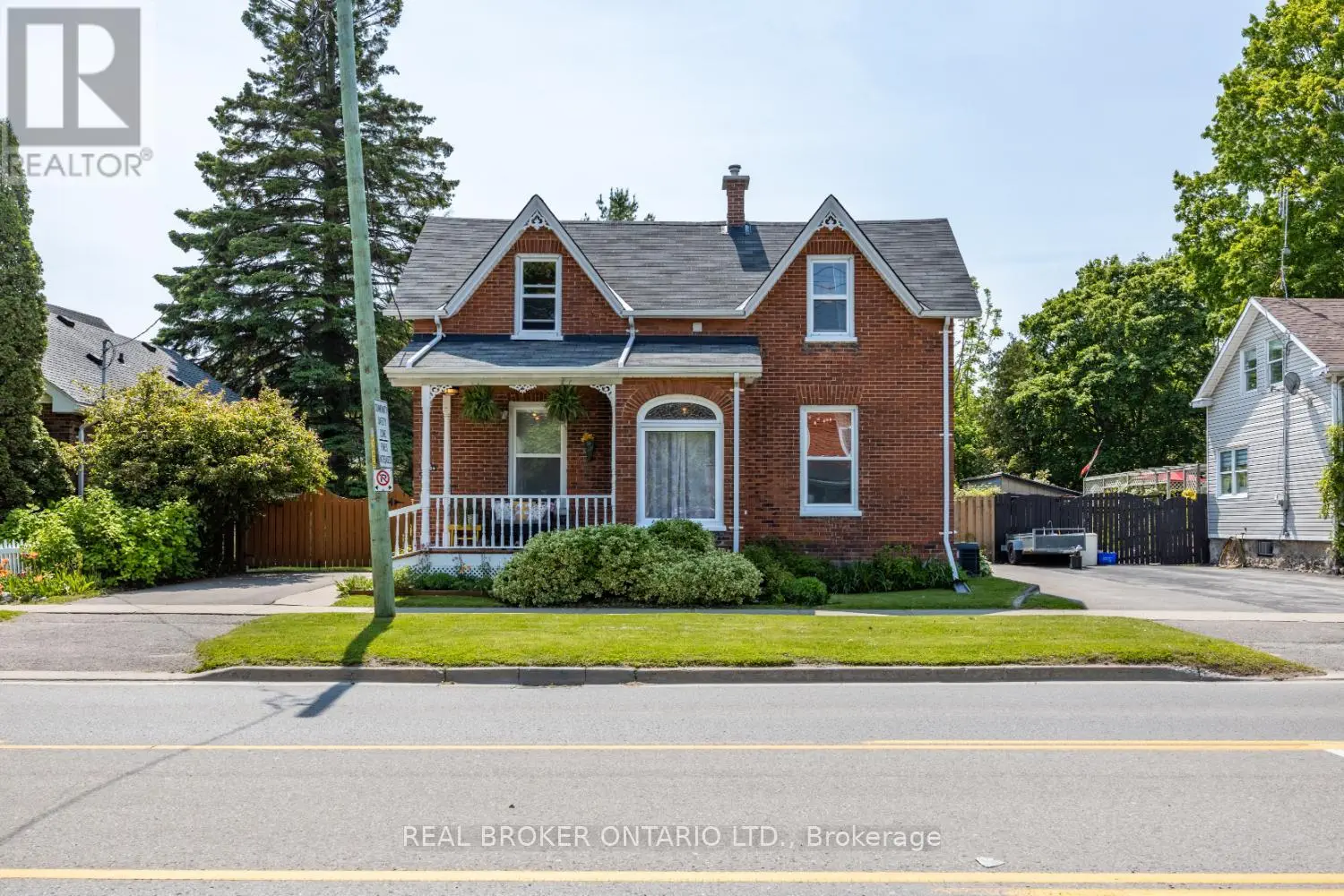 42 Liberty Street N, Clarington, Ontario  L1C 2L7 - Photo 2 - E12196199