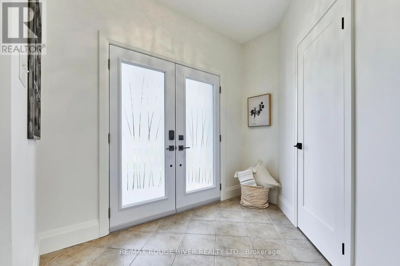 50 West Side Drive, Clarington, Ontario  L1C 4Y8 - Photo 2 - E12196215