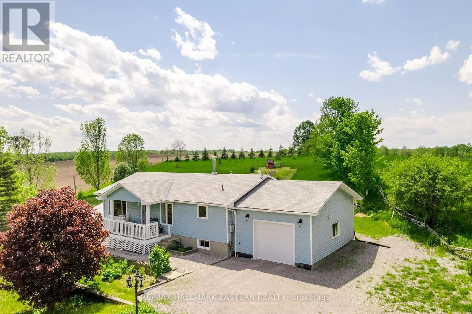 597 Killarney Bay Road, Kawartha Lakes, Ontario  K0M 1G0 - Photo 2 - X12197808