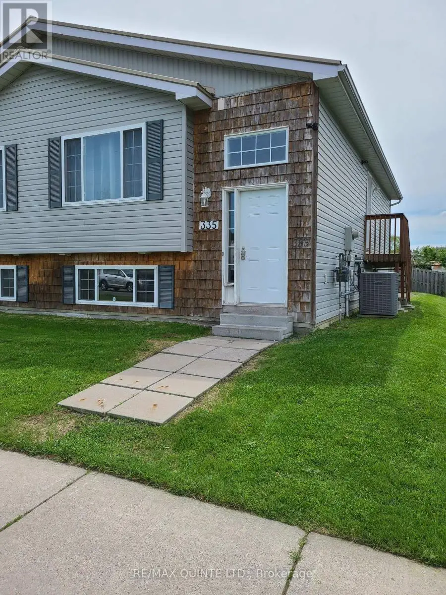 335 Moira Street W, Belleville, Ontario  K8N 4Z2 - Photo 1 - X12197960