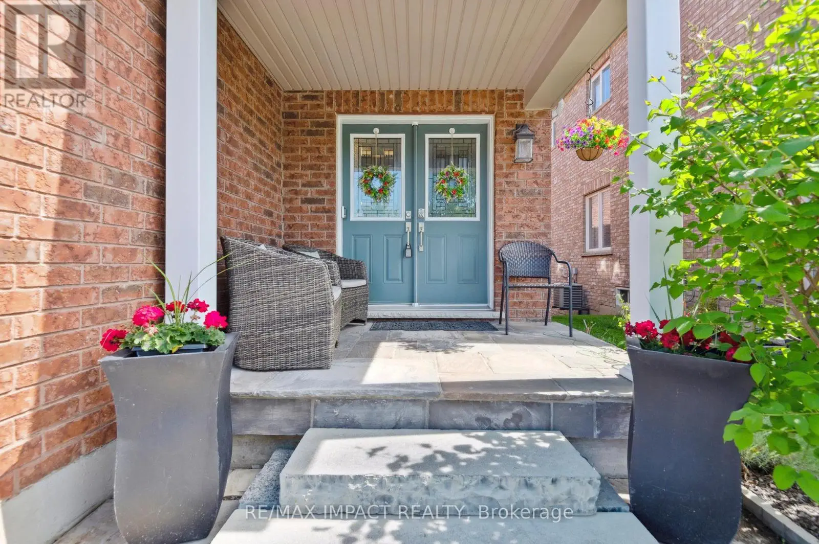 71 Lobb Court, Clarington, Ontario  L1C 0K4 - Photo 2 - E12198456