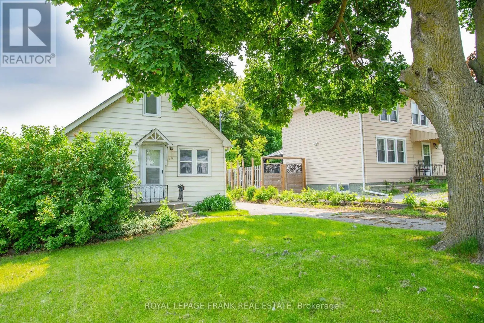 377 Adelaide Avenue W, Oshawa, Ontario  L1J 2R7 - Photo 3 - E12198472