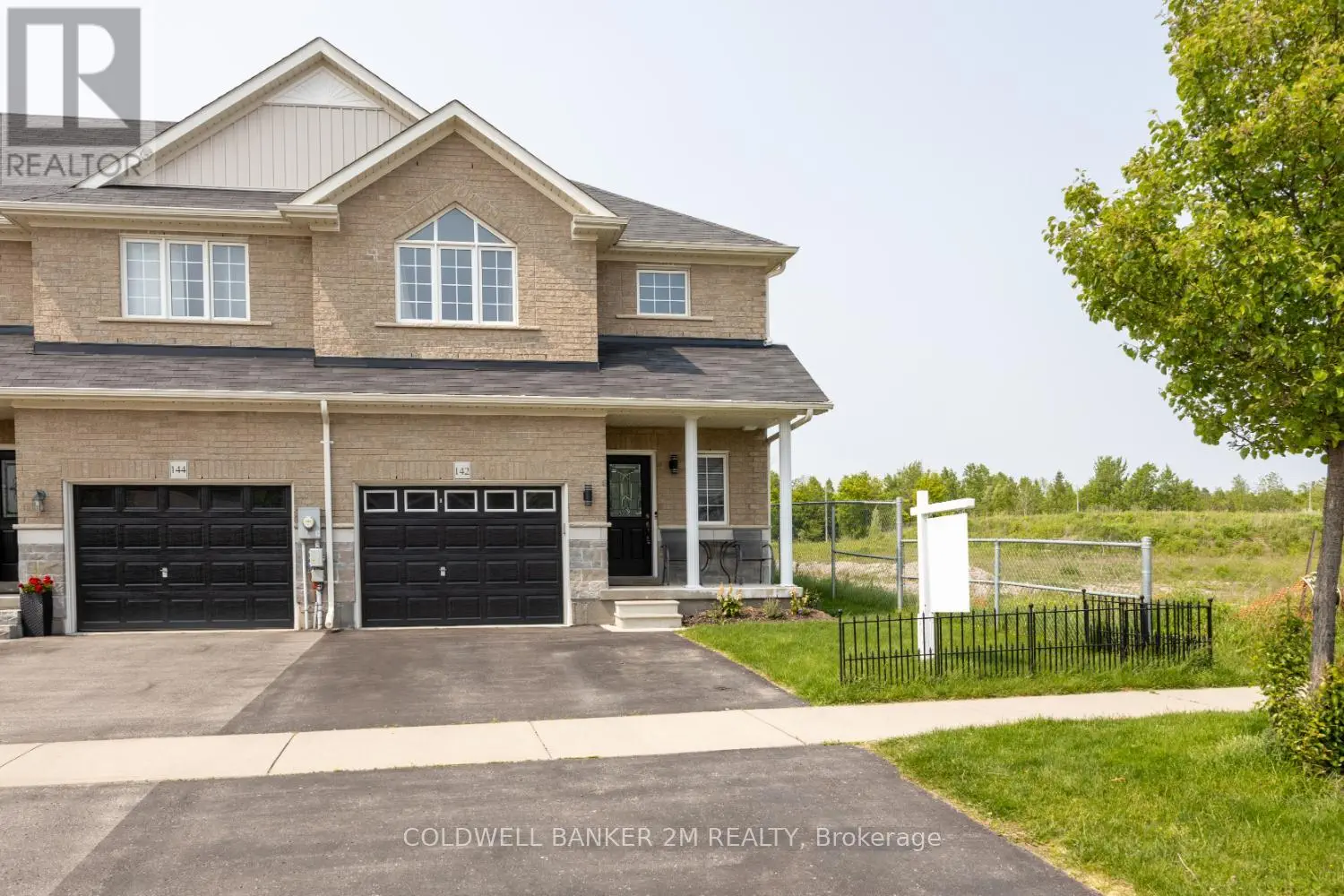 142 Daiseyfield Avenue, Clarington, Ontario  L2W 0H2 - Photo 2 - E12198720