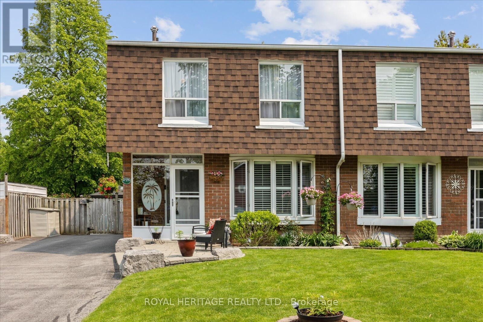 947 Harding Street, Whitby, Ontario  L1N 1Y8 - Photo 1 - E12198934