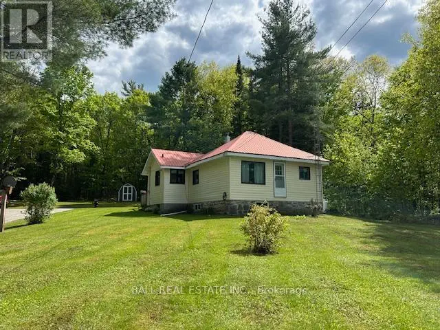 1608 Eagle Lake Road, Dysart Et Al, Ontario  K0M 1S0 - Photo 1 - X12198986