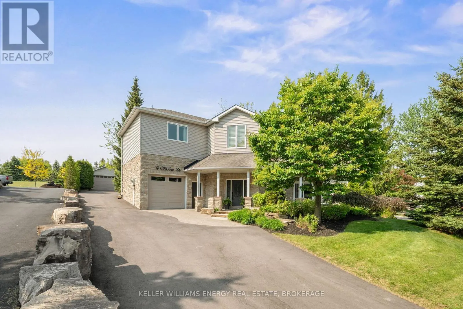 4 Clarke Street, Clarington, Ontario  L1B 1C1 - Photo 1 - E12198998