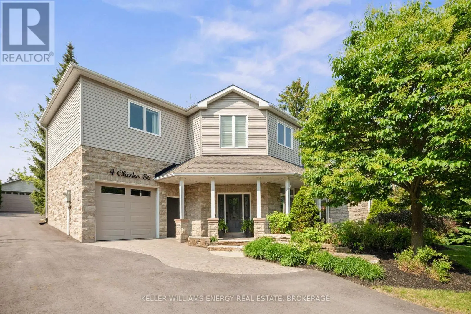 4 Clarke Street, Clarington, Ontario  L1B 1C1 - Photo 3 - E12198998