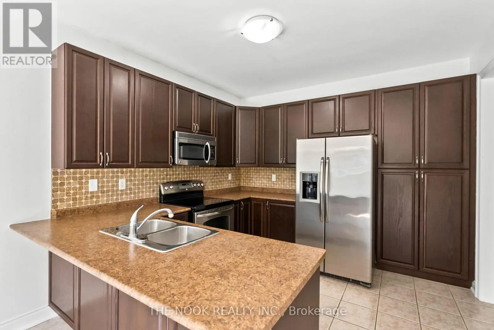 1031 Eagle Ridge Drive, Oshawa, Ontario  L1K 0C8 - Photo 2 - E12196505