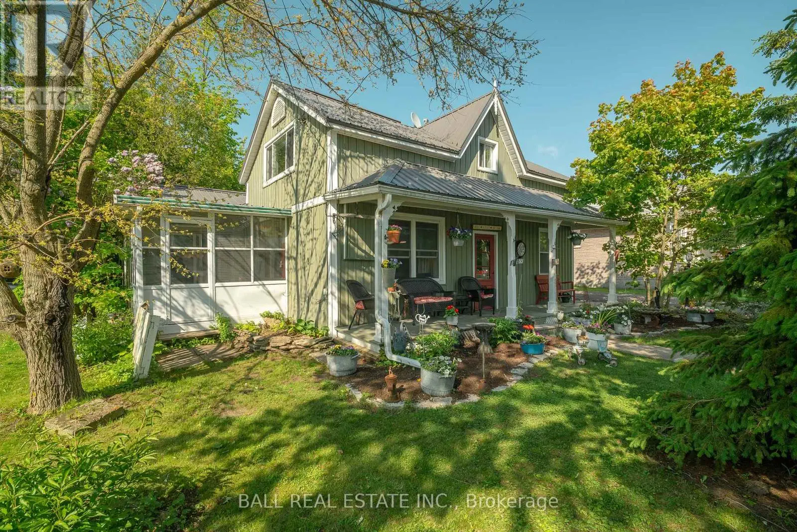 92 Bond Street W, Kawartha Lakes, Ontario  K0M 1N0 - Photo 3 - X12199530