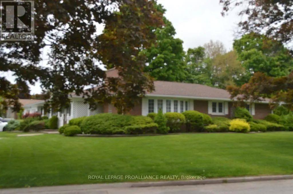 9 Parkview Heights, Quinte West, Ontario  K8V 5L9 - Photo 2 - X12194222