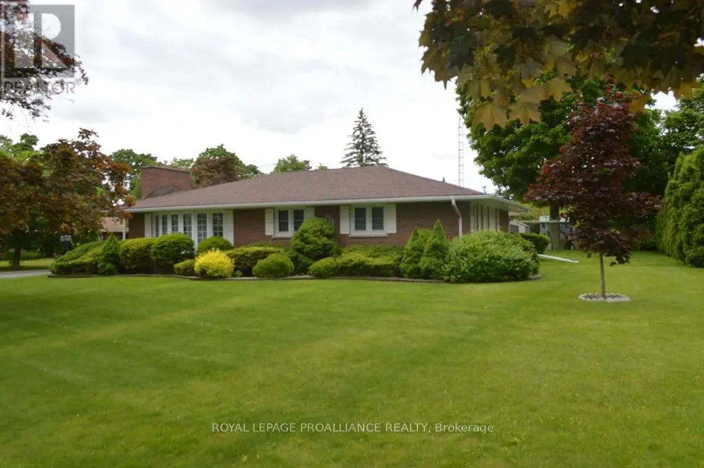 9 Parkview Heights, Quinte West, Ontario  K8V 5L9 - Photo 3 - X12194222