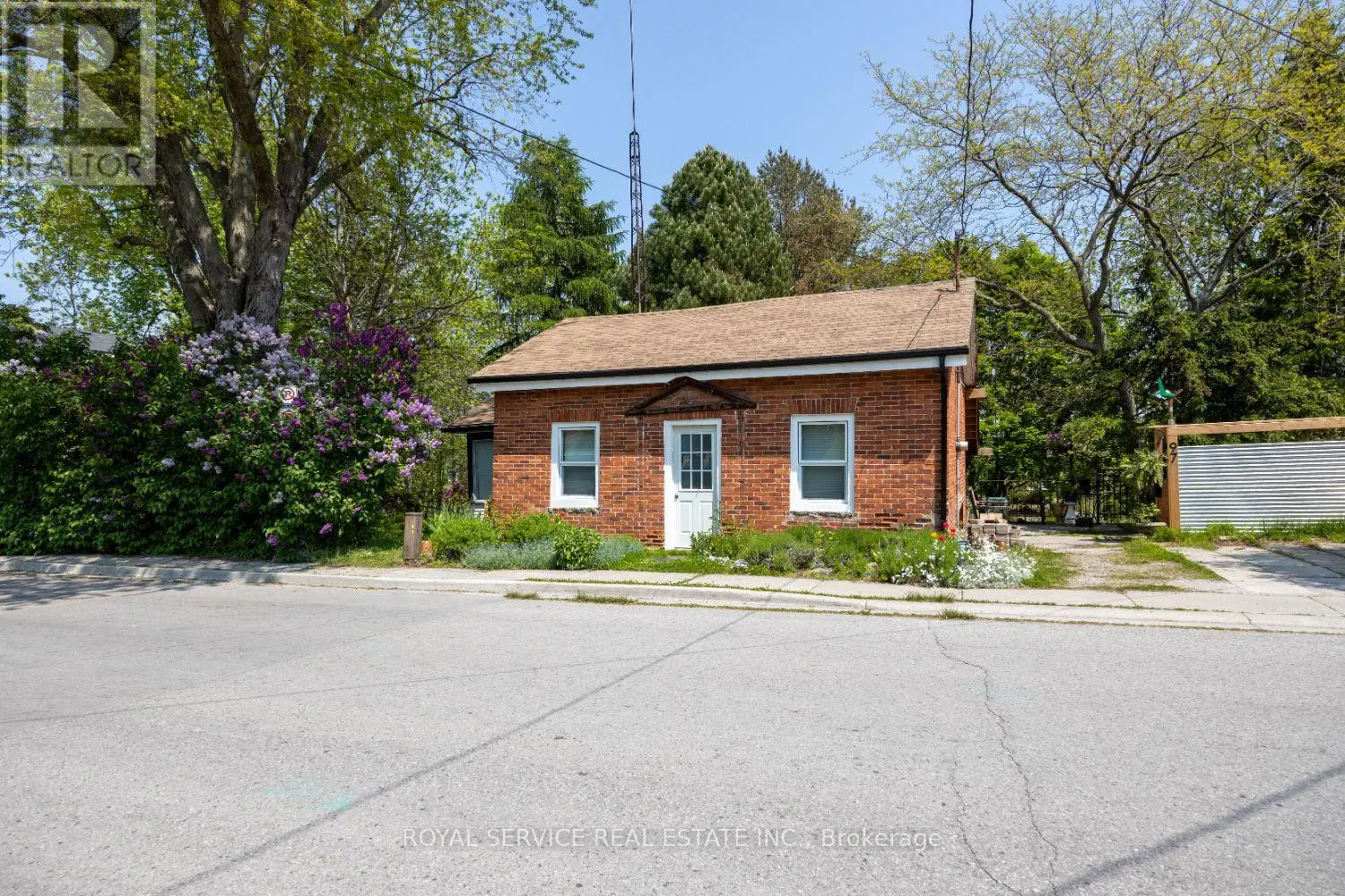 97 John Street, Port Hope, Ontario  L1A 2Z5 - Photo 2 - X12199688