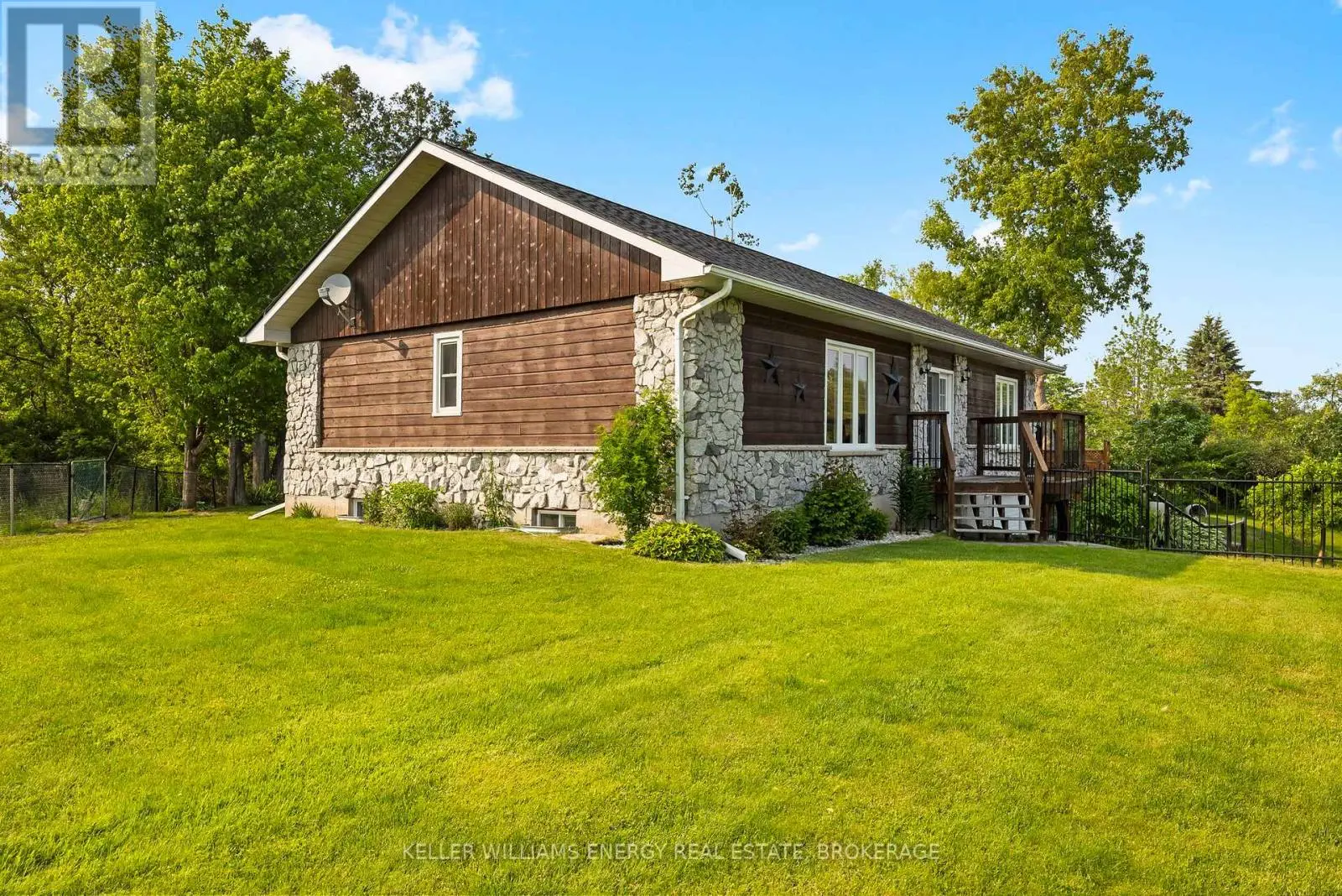 4070 Highway 28, Selwyn, Ontario  K0L 2H0 - Photo 3 - X12199940