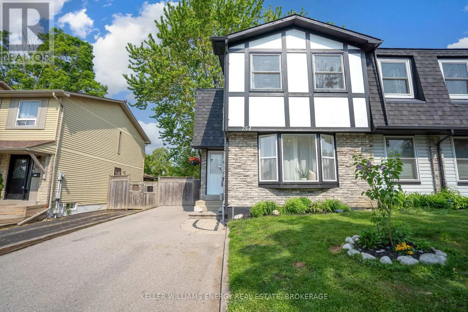 754 Hillcroft Street, Oshawa, Ontario  L1G 7H6 - Photo 1 - E12200060