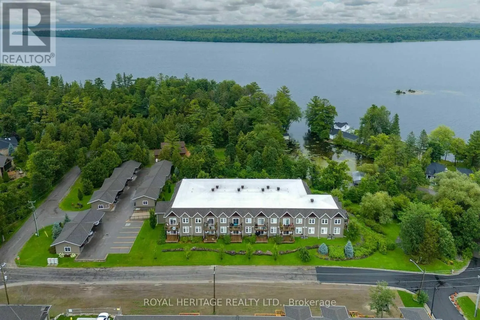 111 - 29 Lakewood Crescent, Kawartha Lakes, Ontario  K0M 1A0 - Photo 2 - X12200114