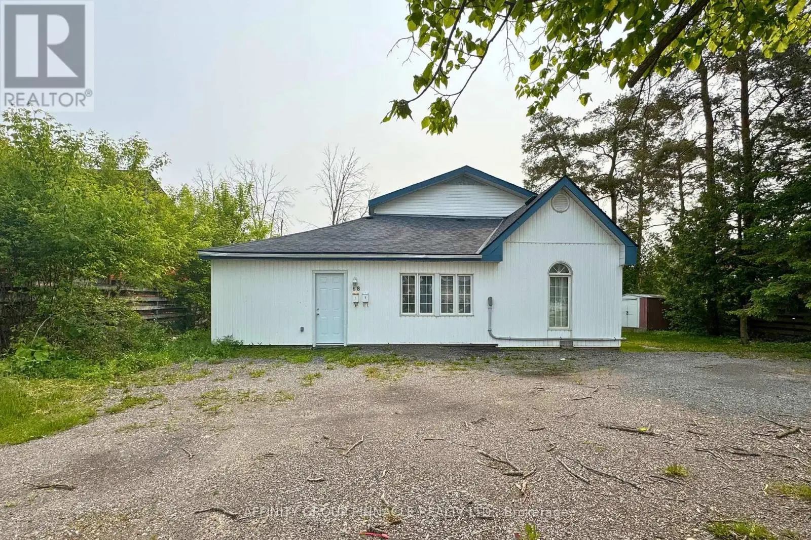 88 Albert Street S, Kawartha Lakes, Ontario  K9V 3H6 - Photo 1 - X12199155