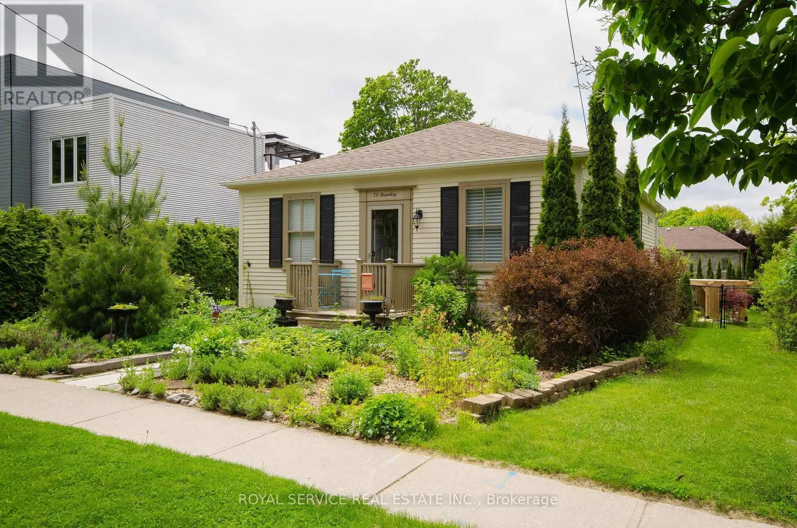78 Bramley Street S, Port Hope, Ontario  L1A 3K4 - Photo 3 - X12201297