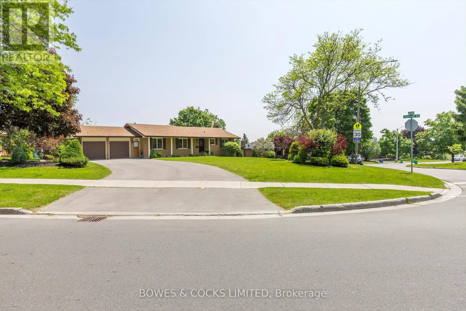 1958 Bankside Drive, Peterborough, Ontario  K9K 1A4 - Photo 3 - X12201462