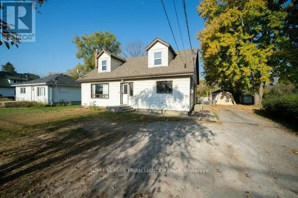 722 Trenton-Frankford Road, Quinte West, Ontario  K8V 5P6 - Photo 1 - X12201714