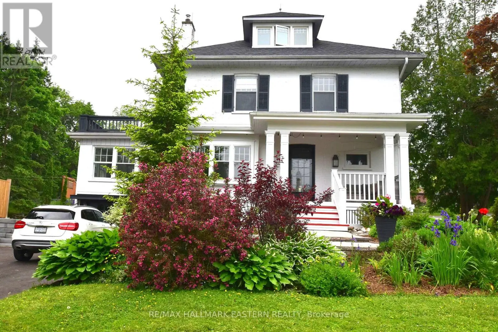 633 Gilmour Street, Peterborough Central, Ontario  K9J 4V2 - Photo 1 - X12201852
