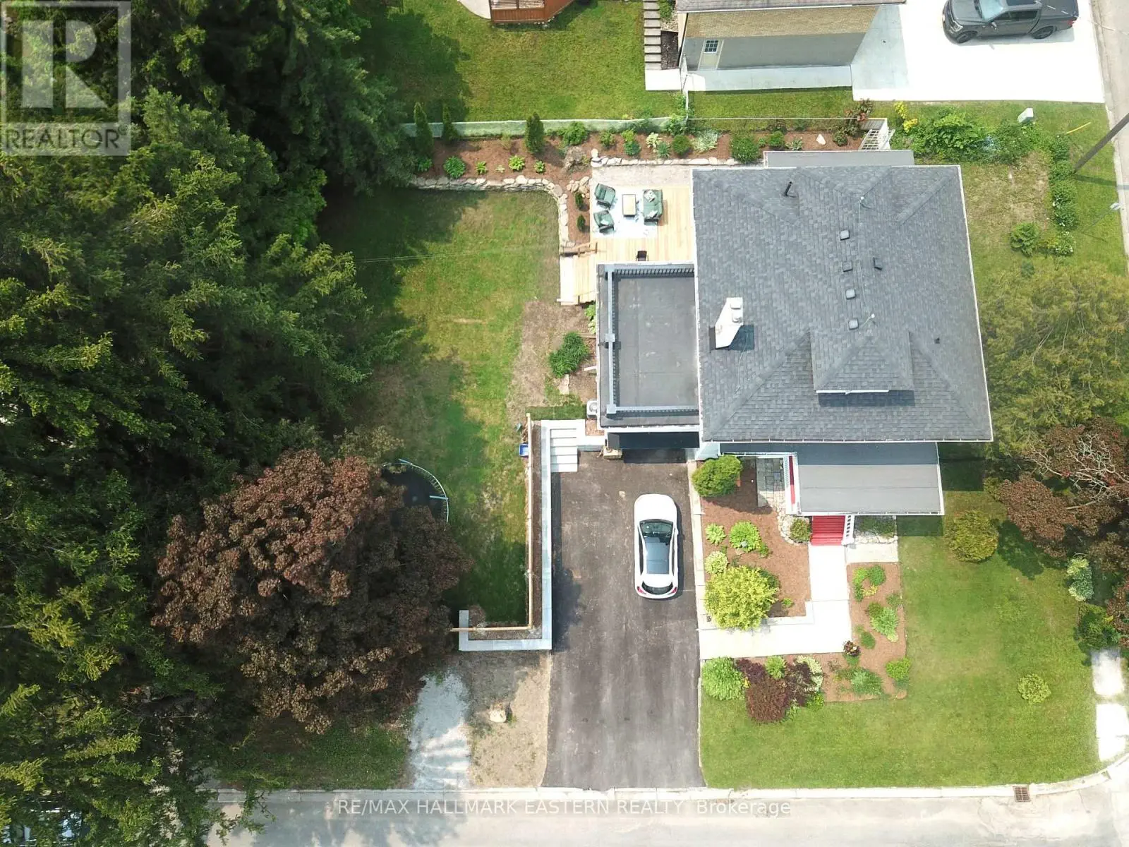 633 Gilmour Street, Peterborough Central, Ontario  K9J 4V2 - Photo 3 - X12201852