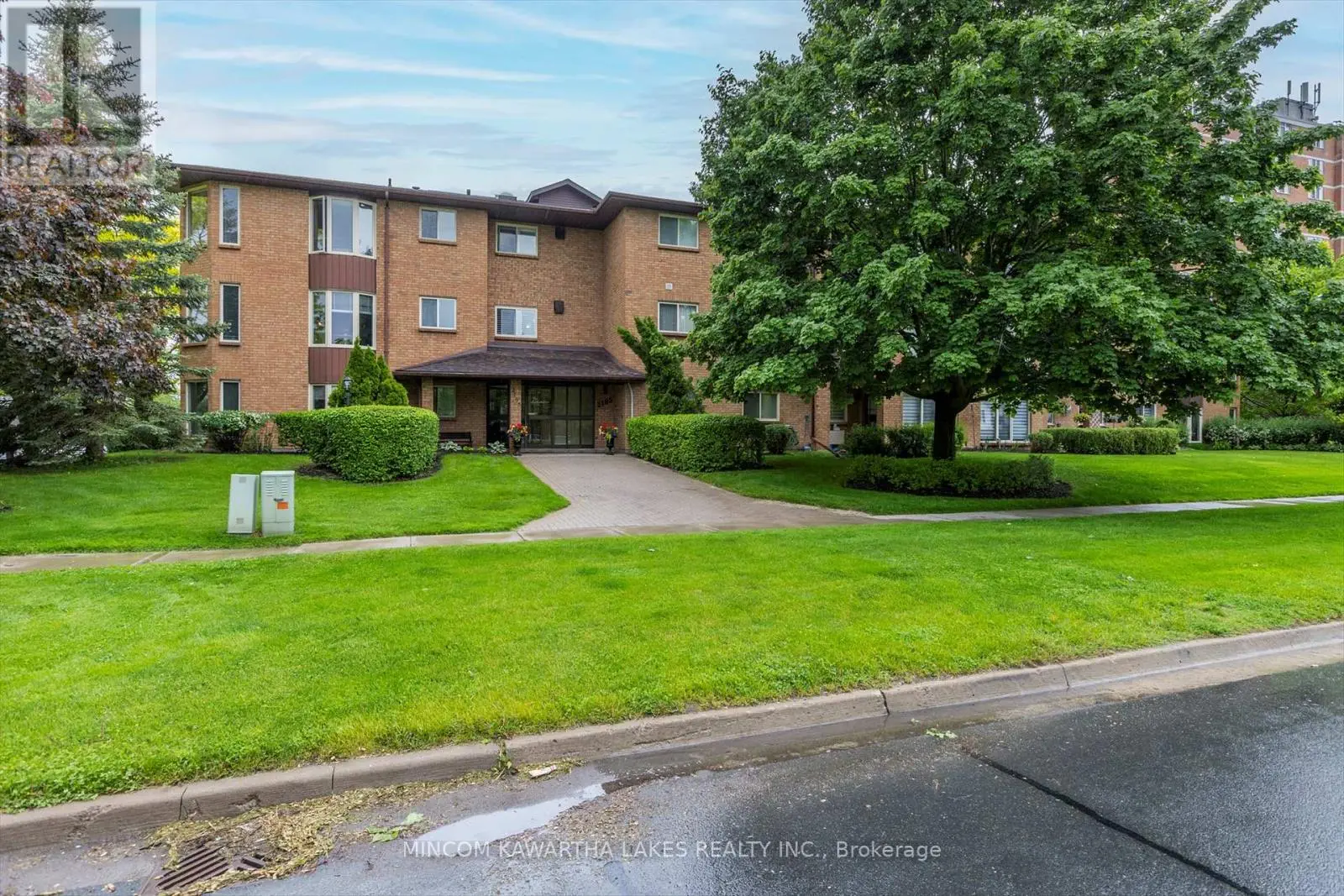 303 - 2185 Walker Avenue, Peterborough East, Ontario  K9L 1T6 - Photo 1 - X12202184