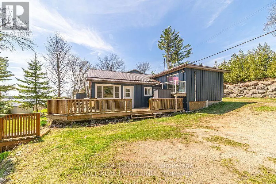 1851 Young's Point Road, Smith-Ennismore-Lakefield, Ontario  K0L 2H0 - Photo 3 - X12202416