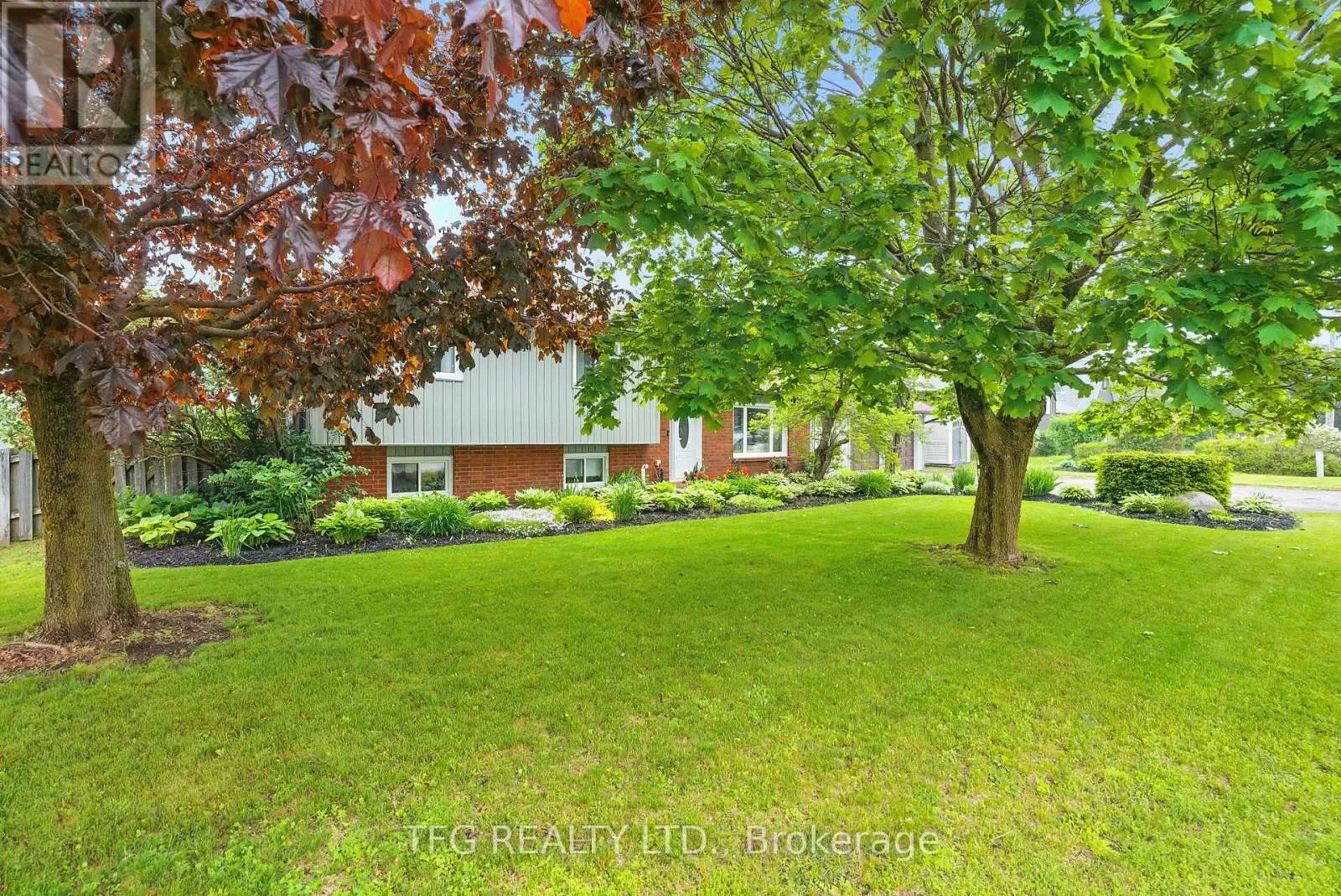 227 Corbett Drive, Kawartha Lakes, Ontario  L0A 1K0 - Photo 2 - X12202446