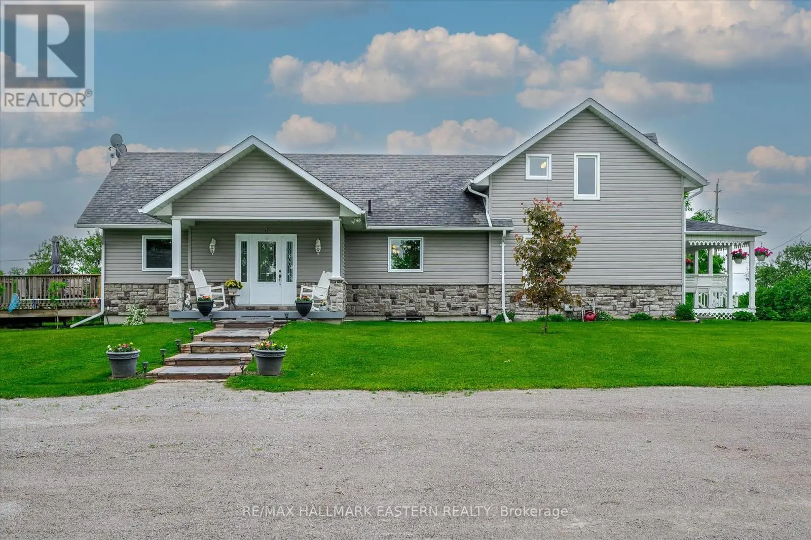1963 Buckhorn Road, Selwyn, Ontario  K0L 2H0 - Photo 1 - X12202690