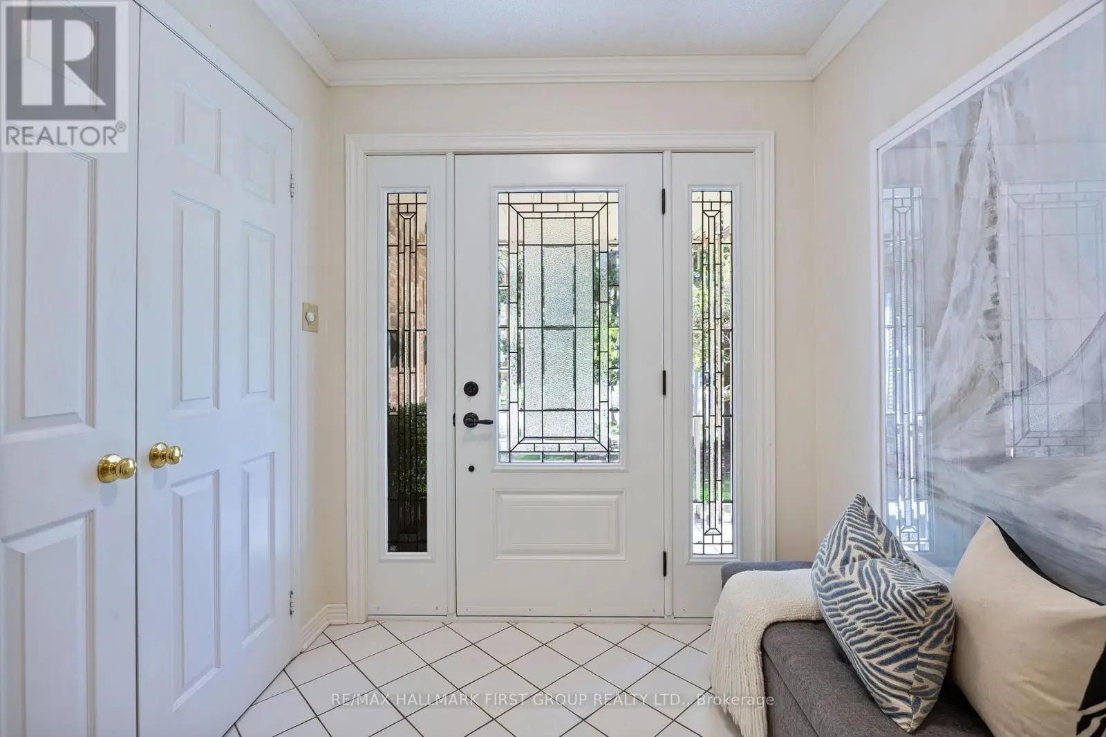 22 Kennett Drive, Whitby, Ontario  L1P 1L5 - Photo 3 - E12136692