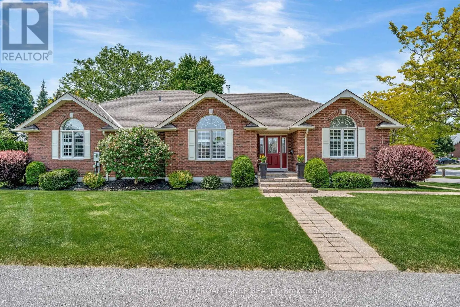 3 Hazel Court, Belleville, Ontario  K8P 5M4 - Photo 1 - X12202715