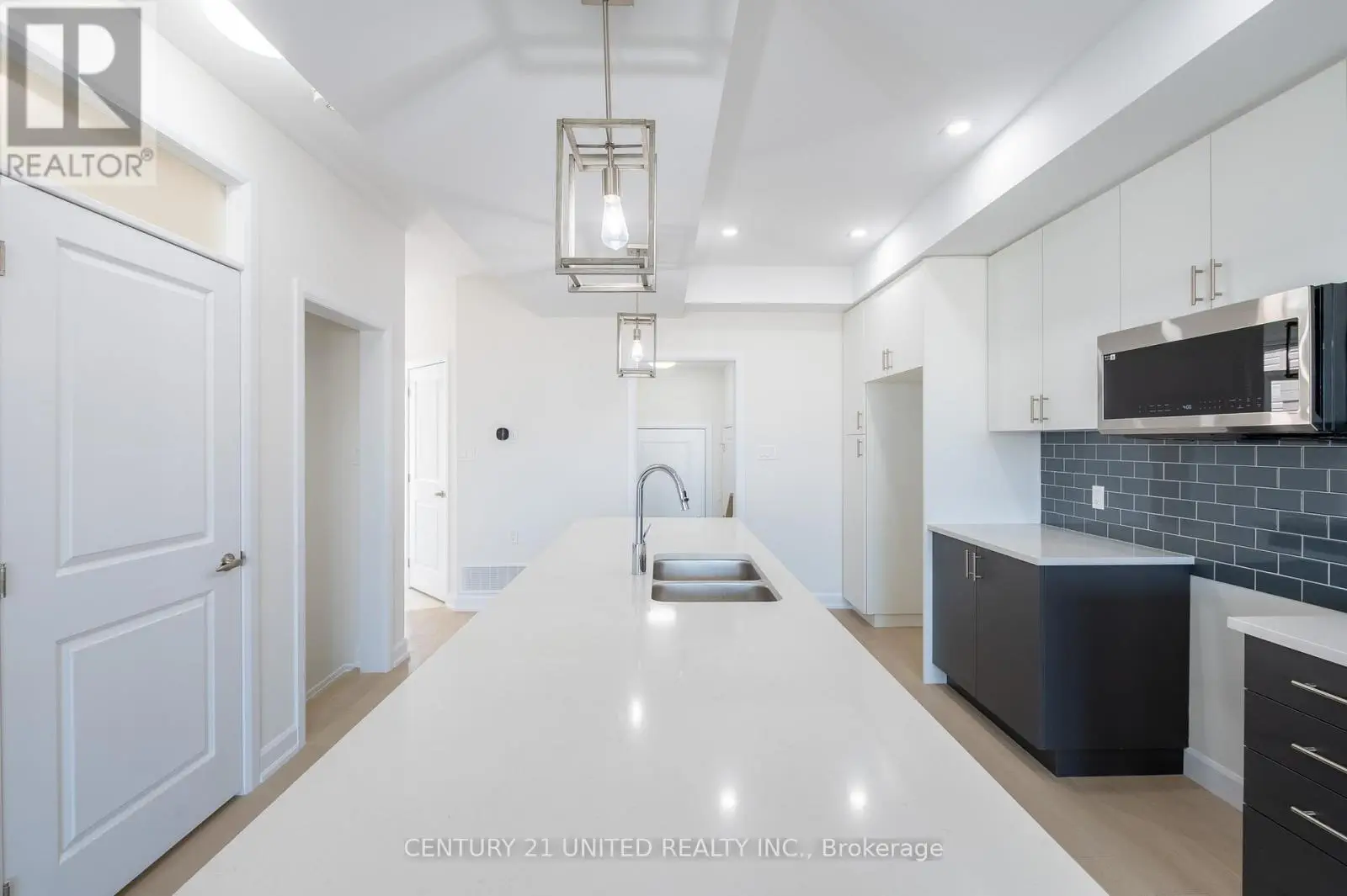 309 Mullighan Gardens, Peterborough North, Ontario  K9K 0G3 - Photo 2 - X12202746