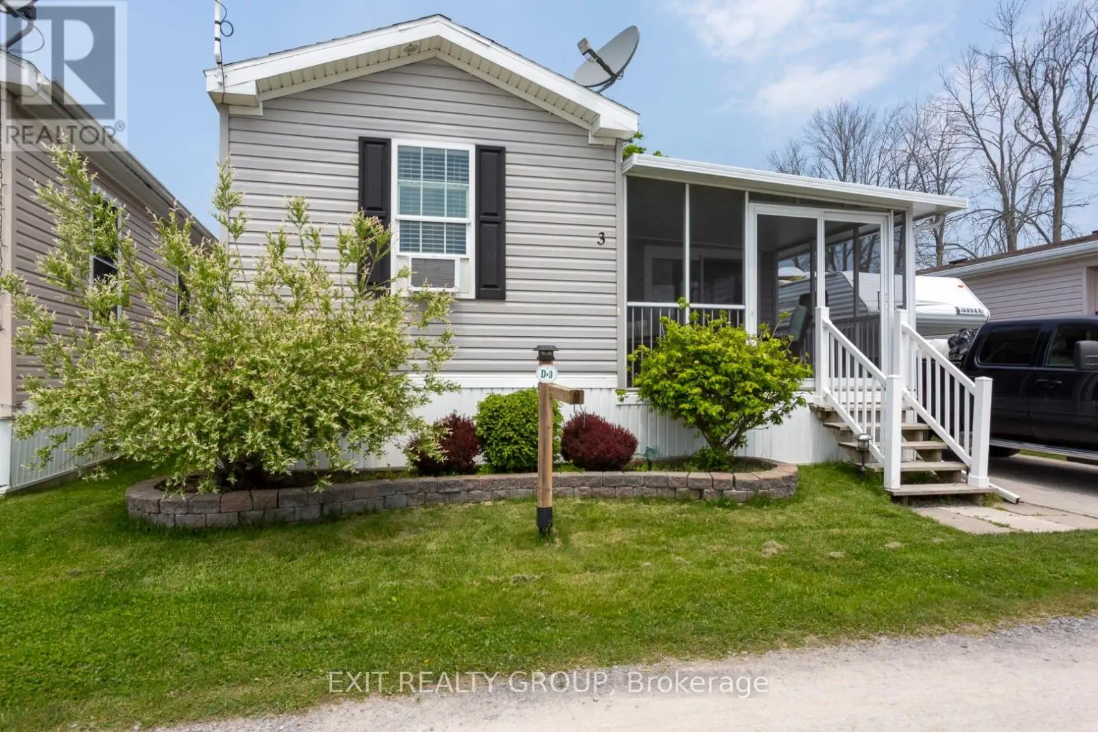 3 Dale Avenue, Prince Edward County, Ontario  K0K 1T0 - Photo 1 - X12202794