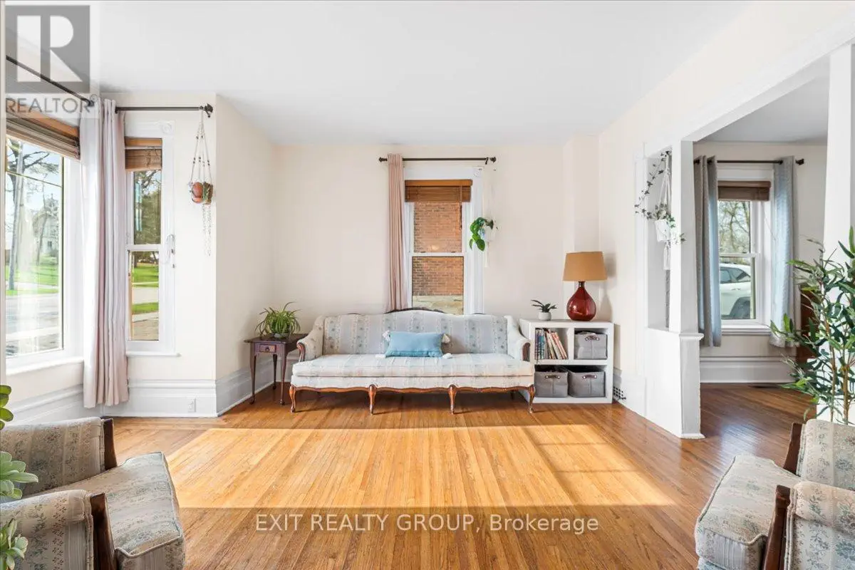 207 Durham Street S, Centre Hastings, Ontario  K0K 2K0 - Photo 3 - X12203325