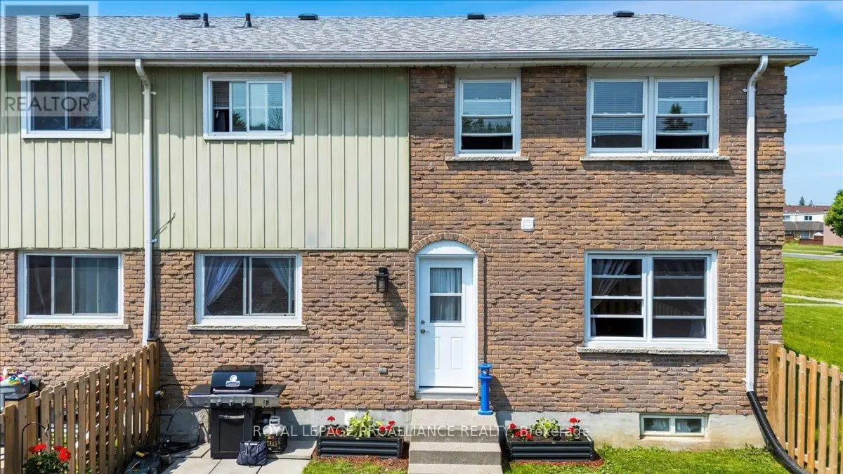 12 - 15 Tracey Park Drive, Belleville, Ontario  K8P 4R4 - Photo 1 - X12203564