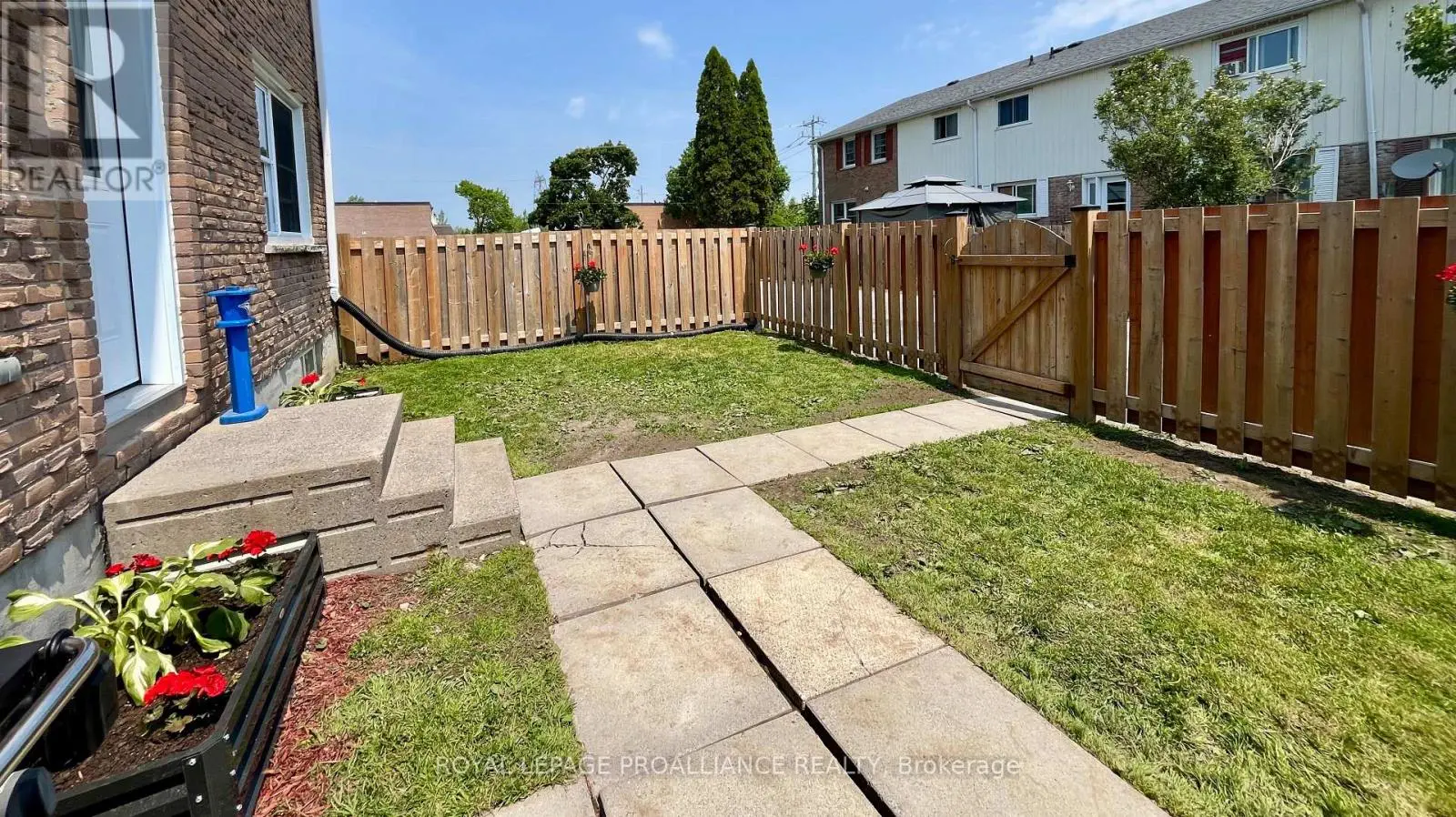 12 - 15 Tracey Park Drive, Belleville, Ontario  K8P 4R4 - Photo 2 - X12203564